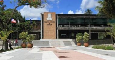 Artigo: Prefeitura de Camaçari investiga recebimento de auxílio emergencial por 146 servidores