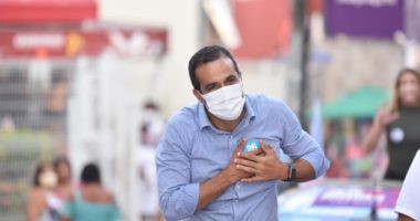 Artigo: Em Brasília, Bruno Reis comemora aprovação da Pfizer