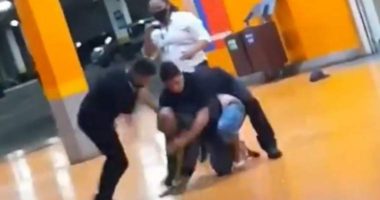 Artigo: Homem negro morre após ser espancado por seguranças de mercado