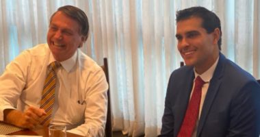 Artigo: Alexandre Aleluia toma café com Bolsonaro e alimenta rumor sobre candidatura a governador