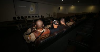 Artigo: Polícia cumpre mandados contra grupo investigado por tráfico e roubo a banco