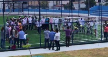 Artigo: Após Bolsonaro, Rui também vai a campo e marca gol de pênalti