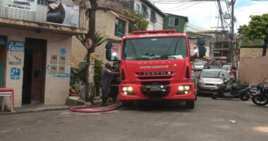 Artigo: Incêndio atinge imóvel em bairro de Salvador; ninguém ficou ferido