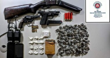 Artigo: Iaçu: trio é encontrado com armas, rádios comunicadores e entorpecentes