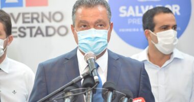 Artigo: Rui discorda de Bruno Reis e diz que não fará previsão sobre volta às aulas