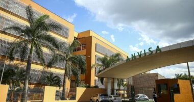 Artigo: Anvisa diz ao Ministério da Saúde que não vai à audiência sobre vacina para crianças