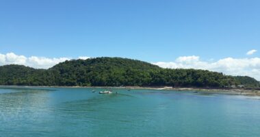 Artigo: Escunas de turismo tem atividades suspensas na Baía de Todos-os-Santos