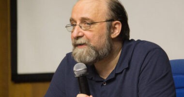 Artigo: Miguel Nicolelis sobre toque de recolher: “Onde foi testado, provou não ser eficaz”