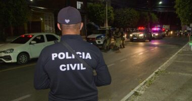 Artigo: 15 pessoas flagradas desrespeitando toque de recolher