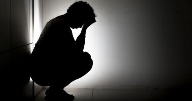 Artigo: Cresce número de suicídios durante a pandemia do novo coronavírus