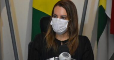 Artigo: Conquista: Prefeitura gasta R$ 337 mil comprando bandeirolas para o São João