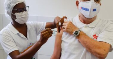 Artigo: Em Periperi, Wagner recebe segunda dose da vacina contra Covid-19