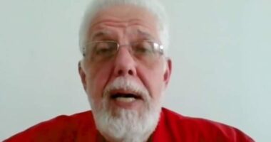 Artigo: Jorge Solla é submetido a cirurgia no intestino e tem apêndice retirado