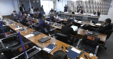 Artigo: Governadores planejam recorrer ao STF para barrar convocação na CPI