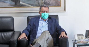 Artigo: Ex-presidente da OAB-BA diz que constituição não permite instituir o “passaporte da vacina”