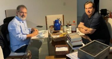 Artigo: Ex-aliado de Neto, Rodrigo Maia recebe Marcelo Nilo para café da manhã