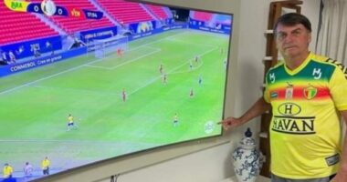 Artigo: Bolsonaro provoca Globo durante estréia da Copa América