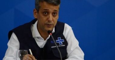 Artigo: Secretário do Ministério da Saúde é exonerado após caso de propina na Covaxin