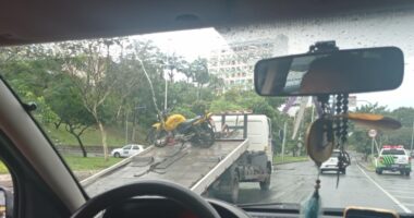 Artigo: PM faz blitz de moto a poucos metros de motociata de Bolsonaro em Salvador