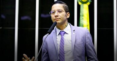 Artigo: Ex-deputado, Igor Kannário agride homem em Lauro de Freitas; entenda