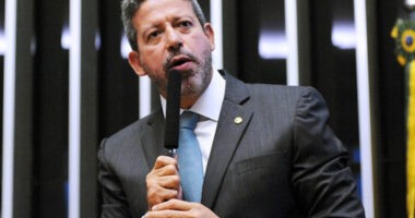 Artigo: Ex-aliado, Arthur Lira se afasta de Bolsonaro após ataques terroristas