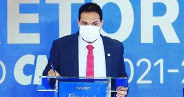 Artigo: Sem pressa para escolher, Eures Ribeiro admite conversas com PT e PP