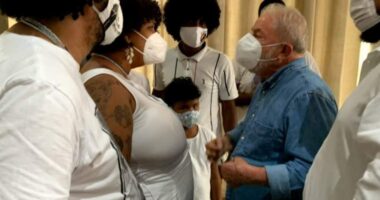 Artigo: PSOL surpreende e tem encontro com Lula