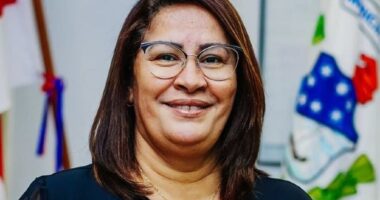 Artigo: Prefeita de Juazeiro tem celular clonado por golpista