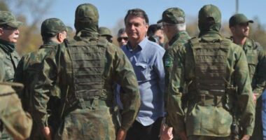 Artigo: Ministros do STF veem Forças Armadas buscando protagonismo nas eleições, diz colunista