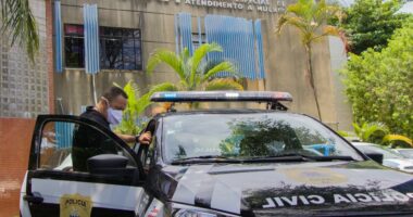 Artigo: Homem é preso por torturar esposa, após ela flagrá-lo beijando outra mulher