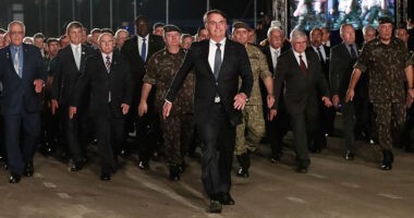 Artigo: Exército se mobiliza para fazer segurança de Bolsonaro na Bahia