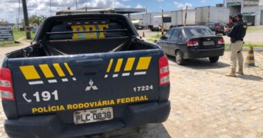 Artigo: Polícia apreende carro com mais de R$ 18 mil em multas