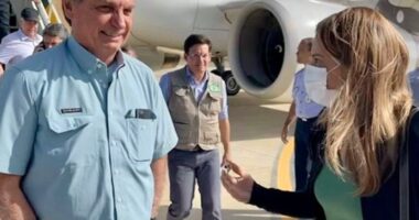 Artigo: Maior aliada de Neto, prefeita de Conquista chama Bolsonaro de “nosso presidente”