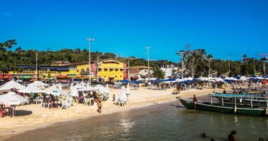 Artigo: Duas pessoas morrem afogadas na praia de São Tomé de Paripe