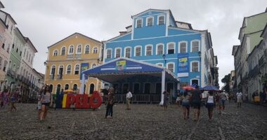 Artigo: Festa literária ocupa centro histórico de Salvador