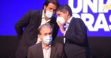 Artigo: União Brasil planeja levar metade do PSDB para o partido, diz coluna