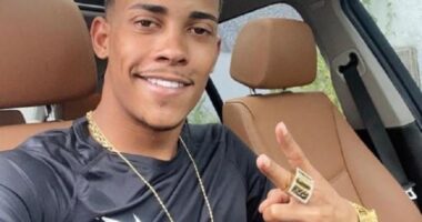 Artigo: Em suposto comunicado, facção proíbe população de ouvir MC Poze em Salvador