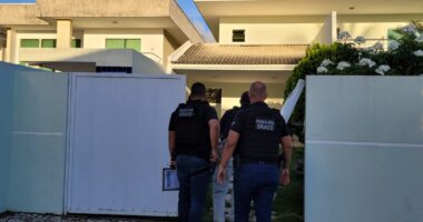 Artigo: Dois empresários são presos durante operação