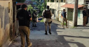 Artigo: PM prende dois suspeitos de envolvimento em homicídios no bairro de Valéria