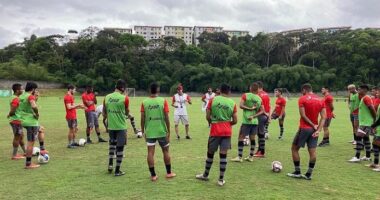 Artigo: Após empate, Vitória tem 97,7% de risco de queda para a Série C