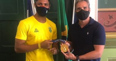 Artigo: Campeão olímpico Hebert Conceição recebe homenagem da Câmara Municipal de Salvador