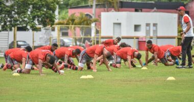 Artigo: Vitória encara CRB para seguir com chances de escapar do rebaixamento