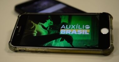 Artigo: Caixa paga Auxílio Brasil a beneficiários com NIS final 9