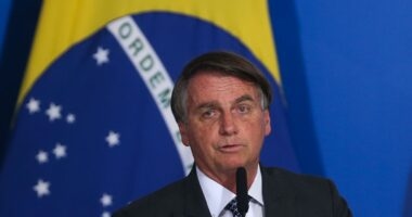 Artigo: “Não se coça para ir até a Bahia”, dispara jornalista da GloboNews sobre Bolsonaro