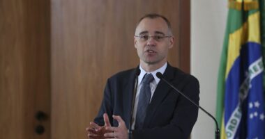 Artigo: Indicação de Bolsonaro, André Mendonça é empossado como ministro do STF