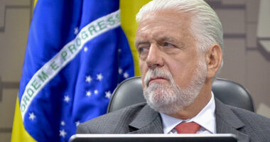 Artigo: Jaques Wagner provoca e diz que Overclean está deixando “gente nervosa e sem dormir”