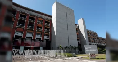 Artigo: Governo da Bahia afasta 283 servidores por não comprovarem vacinação