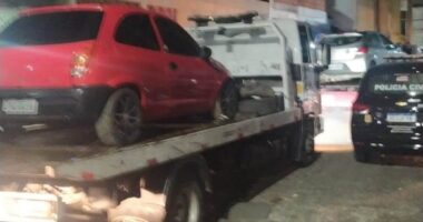 Artigo: Carros roubados são encontrados em garagem no bairro de Águas Claras, em Salvador