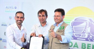 Artigo: Pré-candidato João Roma inaugura obra de R$ 180 mil em cidade baiana