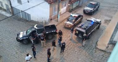 Artigo: Oito pessoas são presas em operação em Iguaí